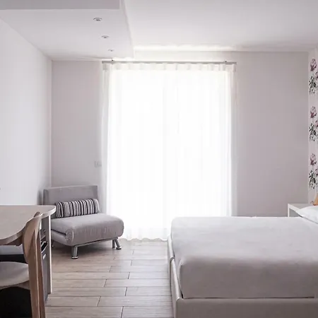 Flore Bed & Breakfast